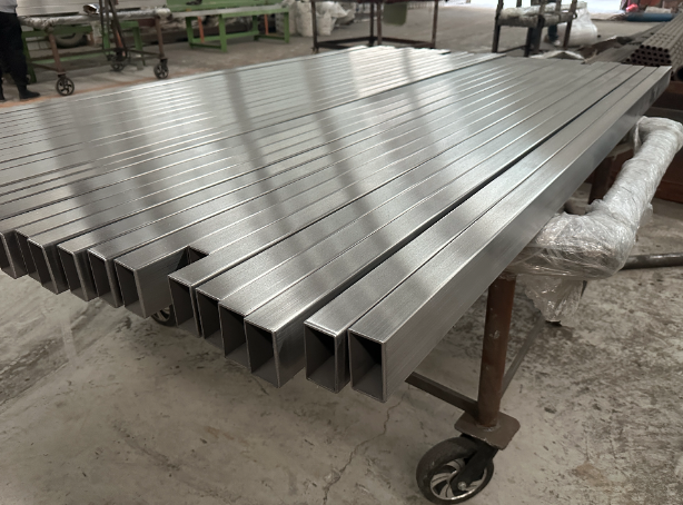 璧山新能源汽车用不锈钢方管 现货